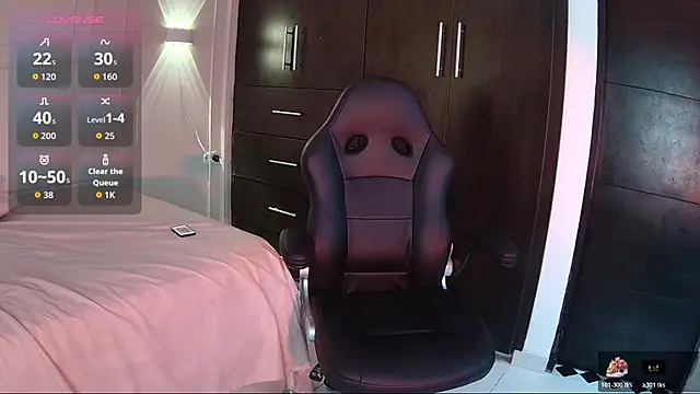 Snapshot of Marnie_Gray chatting on November 2025 08:43:02 PM Marnie Gray online show from November 2025 08:43:02 PM