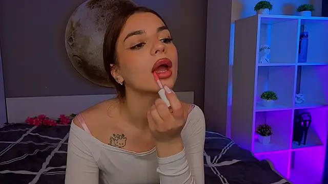 LauraHansil online show from March 2026 07:07:02 PM