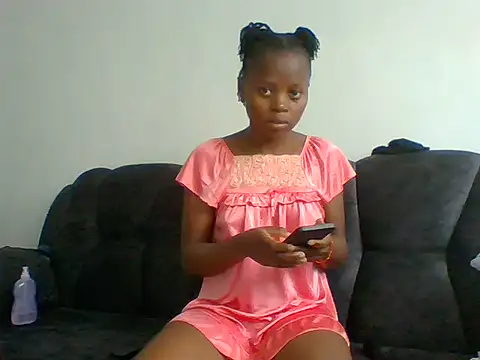 Spicyit2 online show from May 2026 10:44:01 AM