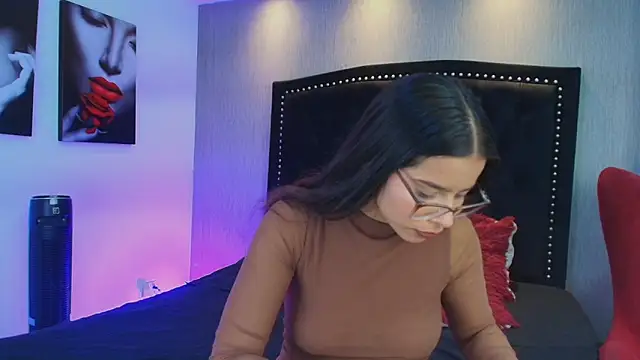 Snapshot of Luna_Lov_Titan chatting on December 2025 12:54:01 PM Luna Lov Titan online show from December 2025 12:54:01 PM