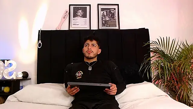 jaiden thoner online show from November 2025 06:03:01 AM