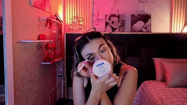 Im-Lola online show from February 2026 08:43:01 PM