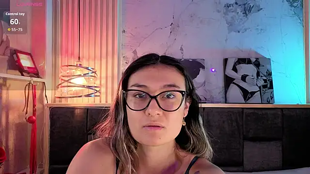 Im-Lola online show from April 2026 02:49:01 PM