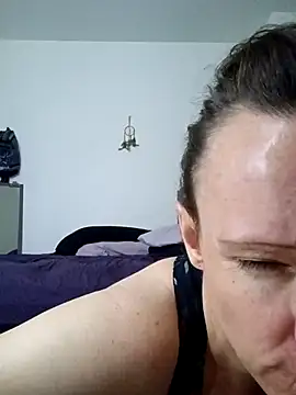 Snapshot of Karebearz1 chatting on April 2026 11:50:02 AM Karebearz1 online show from April 2026 11:50:02 AM