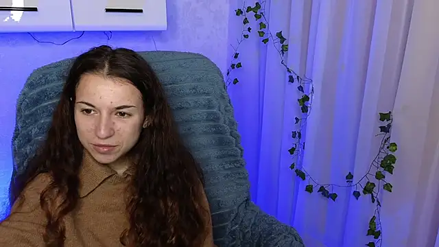 Snapshot of Ulyanix chatting on November 2025 05:01:02 AM Ulyanix online show from November 2025 05:01:02 AM