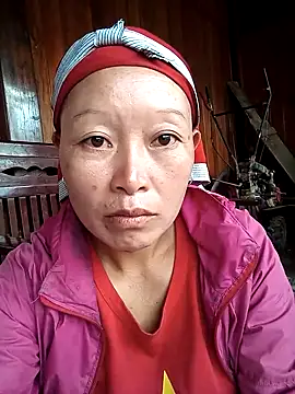 cute-kiss online show from October 2025 02:46:02 AM