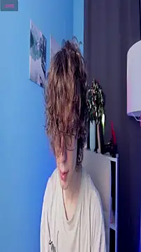 LeoBensyten online show from November 2025 03:10:02 PM