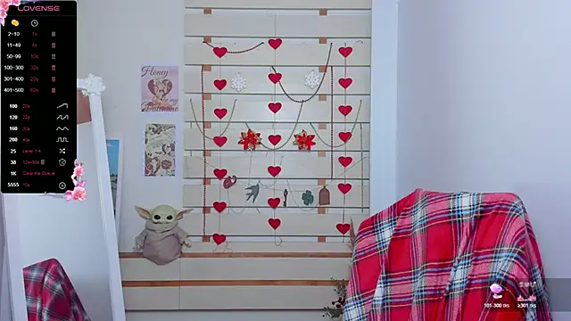 Snapshot of FoxPlayXX chatting on February 2026 02:10:01 PM FoxPlayXX online show from February 2026 02:10:01 PM