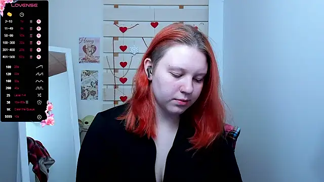 Snapshot of FoxPlayXX chatting on March 2026 01:02:01 PM FoxPlayXX online show from March 2026 01:02:01 PM