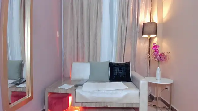 Snapshot of HannaaWells chatting on November 2025 05:59:01 PM HannaaWells online show from November 2025 05:59:01 PM