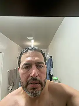 ezrah23 online show from March 2026 06:36:01 PM