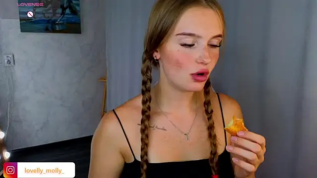 Lovelly molly1 online show from November 2025 02:51:01 PM