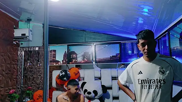 Snapshot of darwinandbrayann chatting on October 2025 12:39:02 PM darwinandbrayann online show from October 2025 12:39:02 PM