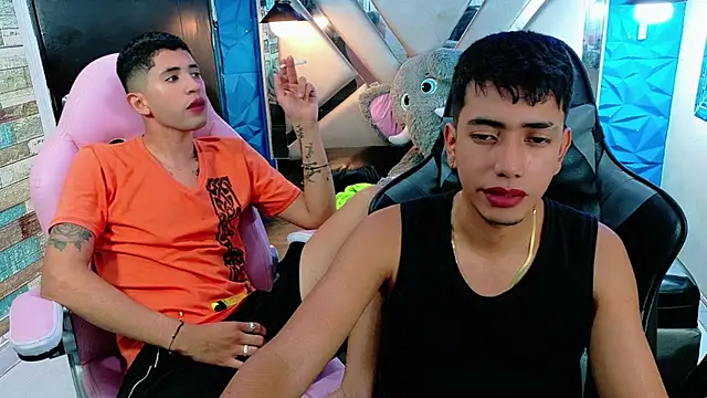 darwinandbrayann online show from November 2025 03:29:02 AM