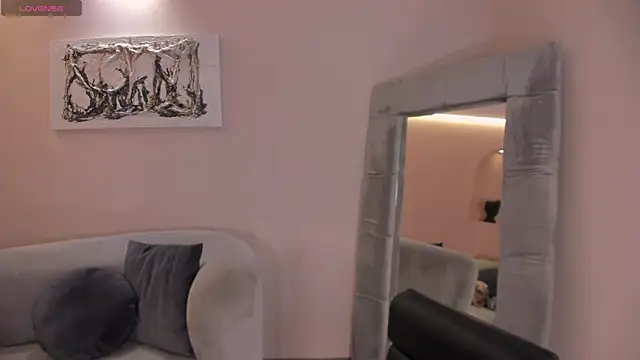 BellaConnorX online show from November 2025 03:28:01 AM