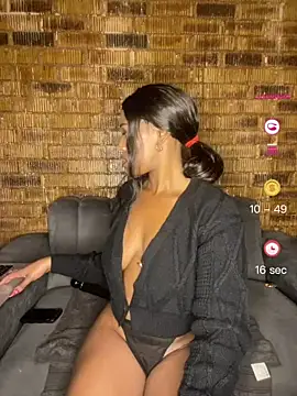 Snapshot of SP1CY_MOMMY chatting on June 2026 08:25:02 PM SP1CY MOMMY online show from June 2026 08:25:02 PM