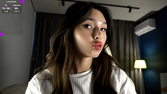 Snapshot of candylolly__ chatting on November 2025 05:50:02 AM candylolly online show from November 2025 05:50:02 AM