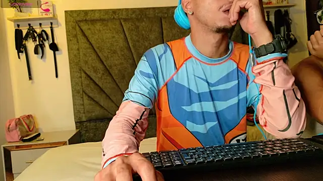 DamianandEva online show from April 2026 12:00:02 PM