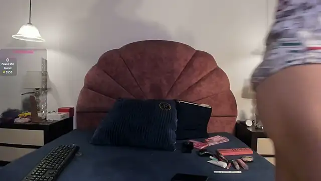 Kripta132 online show from November 2025 11:57:02 AM