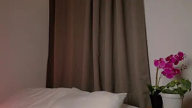 SeleneNova online show from February 2026 06:07:01 PM