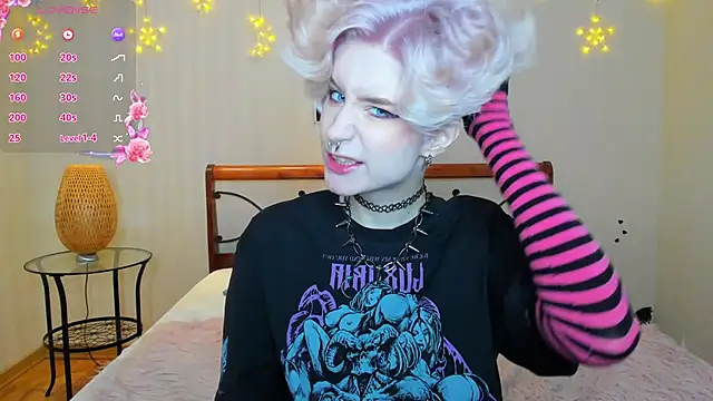 Angel Julles online show from November 2025 01:15:01 AM