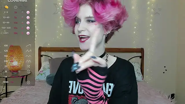 Angel Julles online show from May 2026 10:12:02 AM