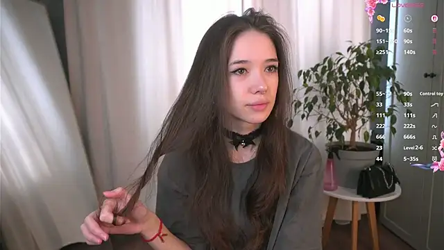 tinyanie online show from February 2026 06:07:01 AM