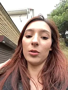 LilluKatten online show from November 2025 10:26:01 AM