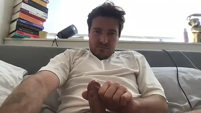 dutchpieter95 online show from June 2026 07:11:02 AM