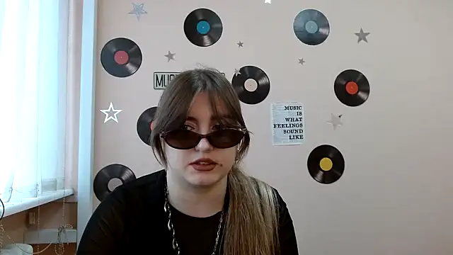 Snapshot of Dance__Queen chatting on October 2025 11:55:02 AM Dance  Queen online show from October 2025 11:55:02 AM