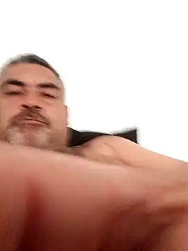 Ricardotarado online show from November 2025 11:25:02 AM