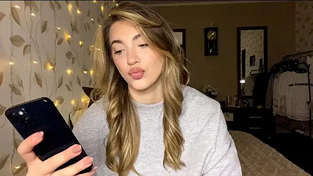 OrethaEredia online show from December 2025 05:09:01 PM