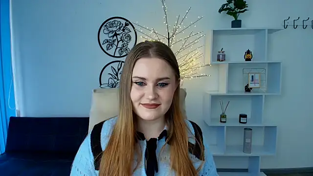 NinaSavkoo online show from November 2025 01:01:02 PM