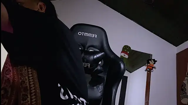 3v1l online show from December 2025 08:15:02 PM