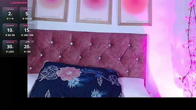 Madisonkay online show from November 2025 07:12:01 PM