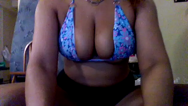 Juicyapplecandy online show from June 2026 12:09:02 PM