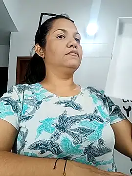 Snapshot of Samaraa_Lee chatting on November 2025 12:04:01 PM Samaraa Lee online show from November 2025 12:04:01 PM