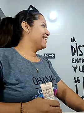 Snapshot of Samaraa_Lee chatting on November 2025 11:22:01 AM Samaraa Lee online show from November 2025 11:22:01 AM