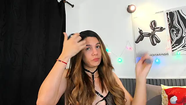 Cloe Bonne online show from December 2025 08:26:02 PM