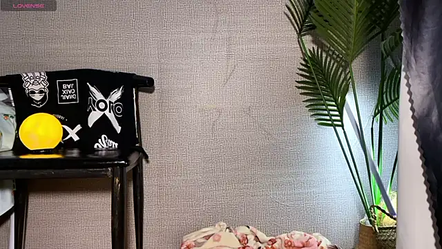 0xiaosu0 online show from December 2025 01:55:01 AM