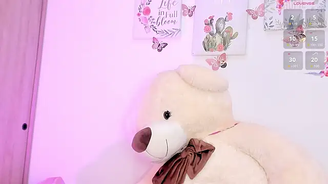 Snapshot of Little_channel_ chatting on May 2026 11:07:01 AM Little channel online show from May 2026 11:07:01 AM