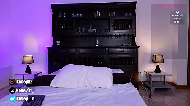 kasey  online show from April 2026 08:57:01 PM