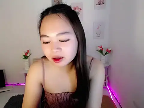 lustfullakim online show from August 2026 08:00:02 PM