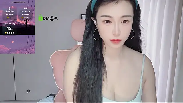 Snapshot of YunShan-33 chatting on April 2026 12:14:01 PM YunShan-33 online show from April 2026 12:14:01 PM
