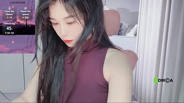 Snapshot of YunShan-33 chatting on May 2026 04:29:02 AM YunShan-33 online show from May 2026 04:29:02 AM
