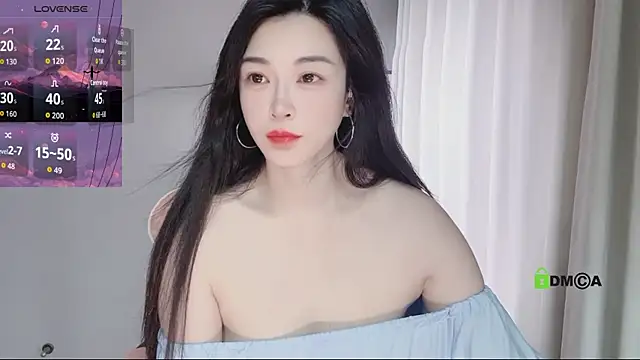 Snapshot of YunShan-33 chatting on June 2026 05:07:01 AM YunShan-33 online show from June 2026 05:07:01 AM
