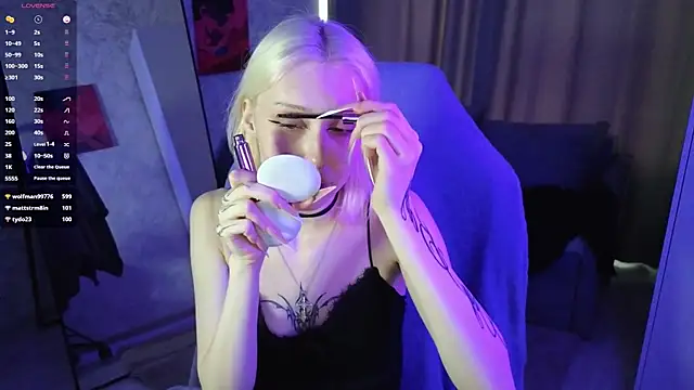 Snapshot of goth__tv chatting on November 2025 09:53:02 AM goth tv online show from November 2025 09:53:02 AM