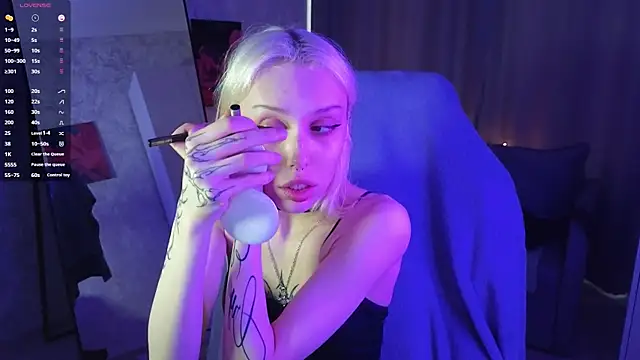 Snapshot of goth__tv chatting on November 2025 09:43:02 AM goth tv online show from November 2025 09:43:02 AM