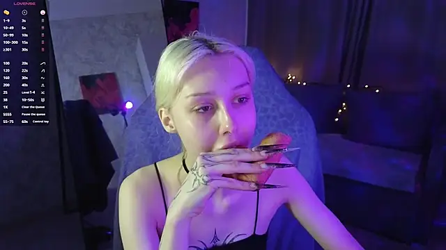 Snapshot of goth__tv chatting on December 2025 12:36:01 PM goth tv online show from December 2025 12:36:01 PM