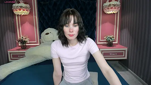 DoseOfDaisy online show from November 2025 12:27:02 PM